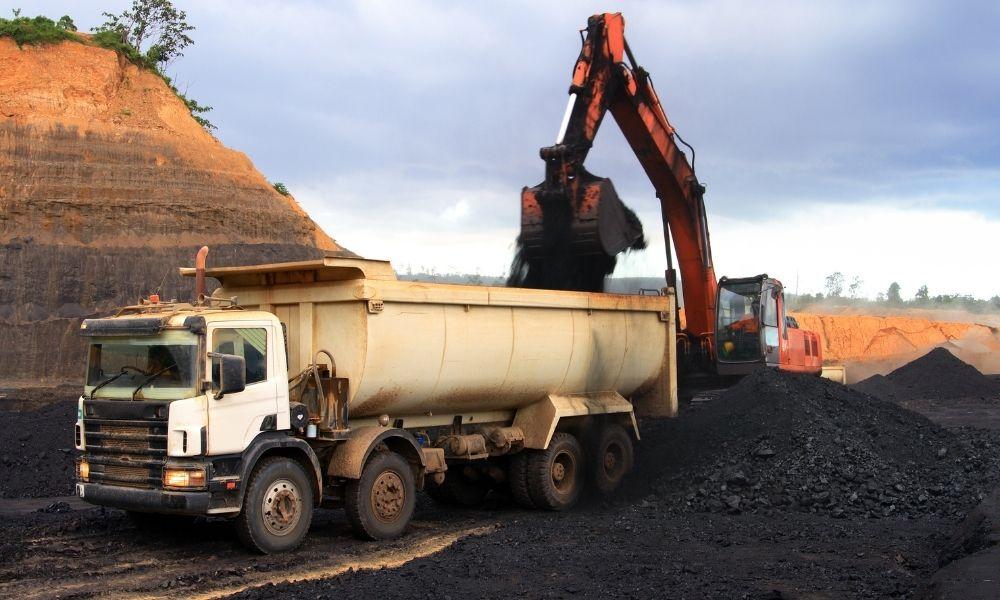 The Importance of Dump Truck Liners on Construction Sites