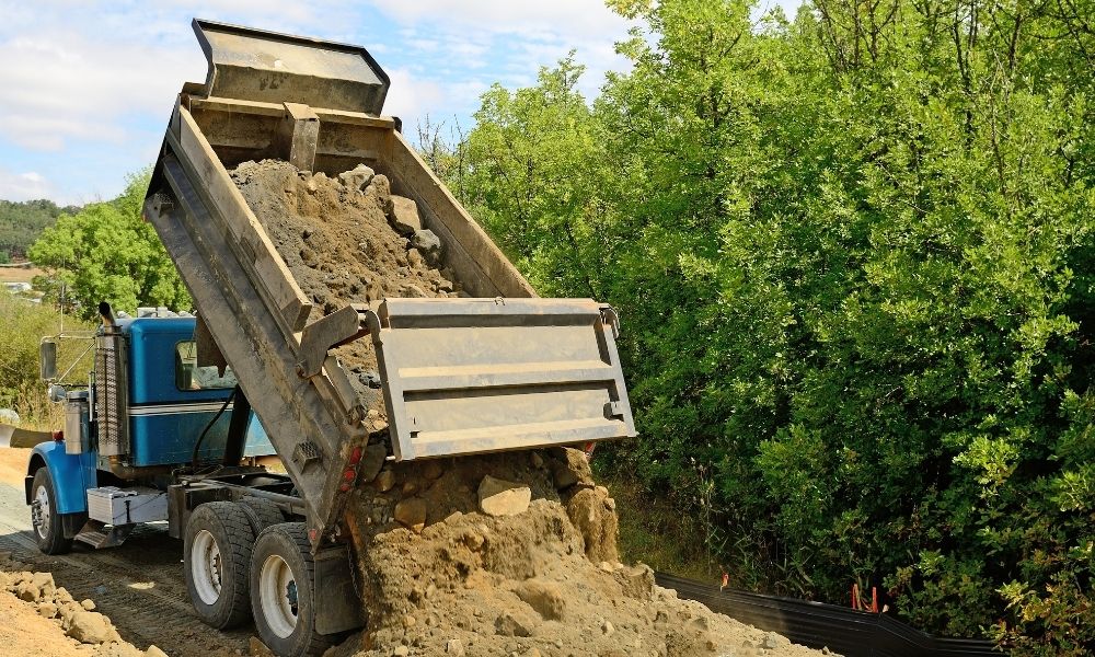 How To Prevent Dump Truck Tip-Overs