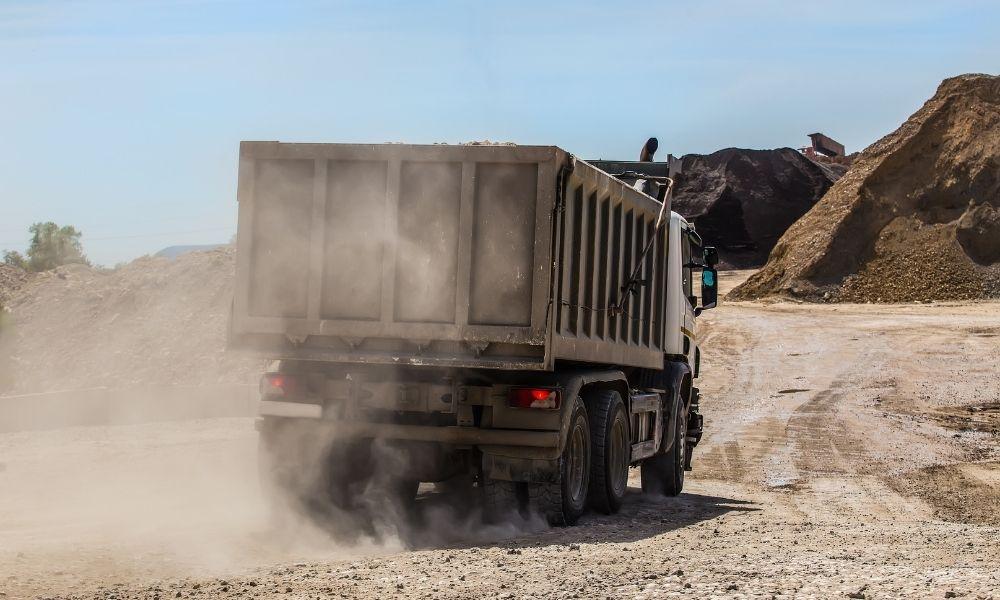 How To Choose the Right Dump Trailer Bed Liner for the Job