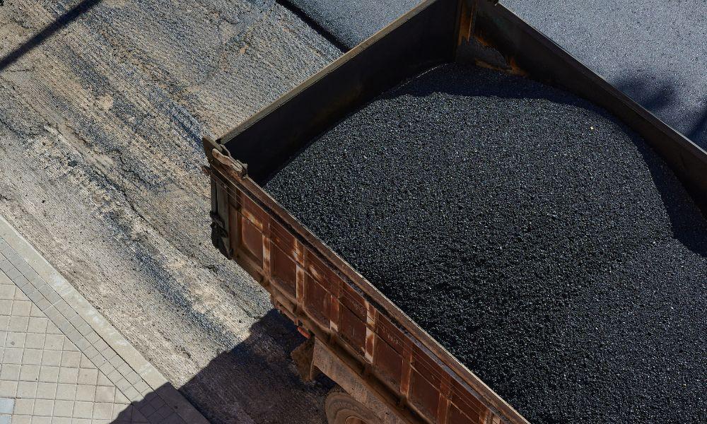 How Do Asphalt Liners Differ From Other Bed Liners?
