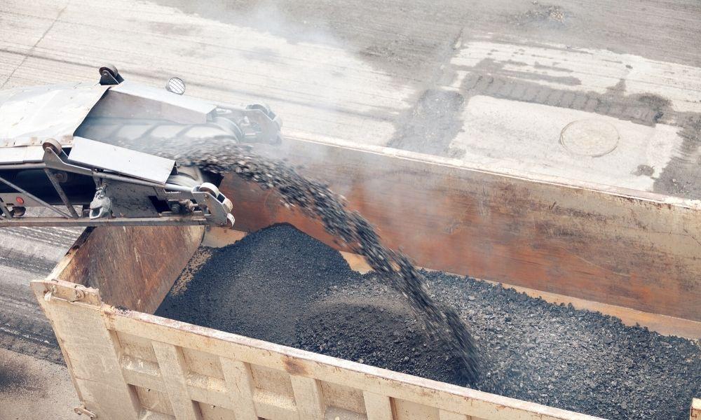 How to Keep Asphalt From Sticking in Your Dump Truck