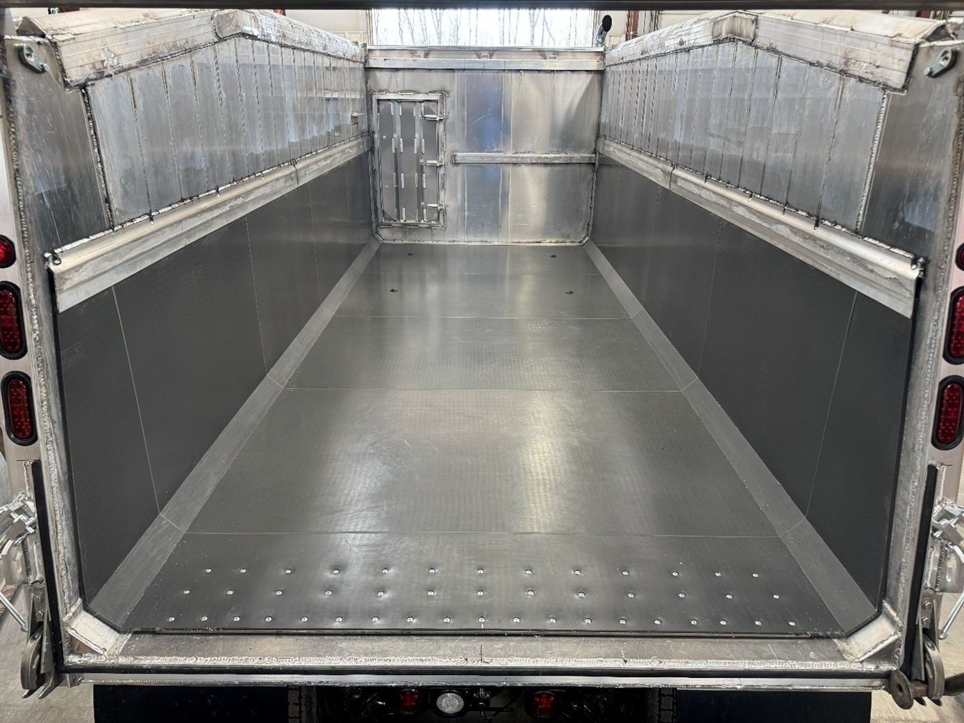 Installation Techniques for Abrasive Bulk Material Liners