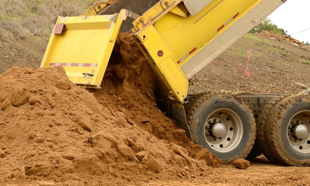 What Are Quality Dump Truck Bed Liners Made Of?