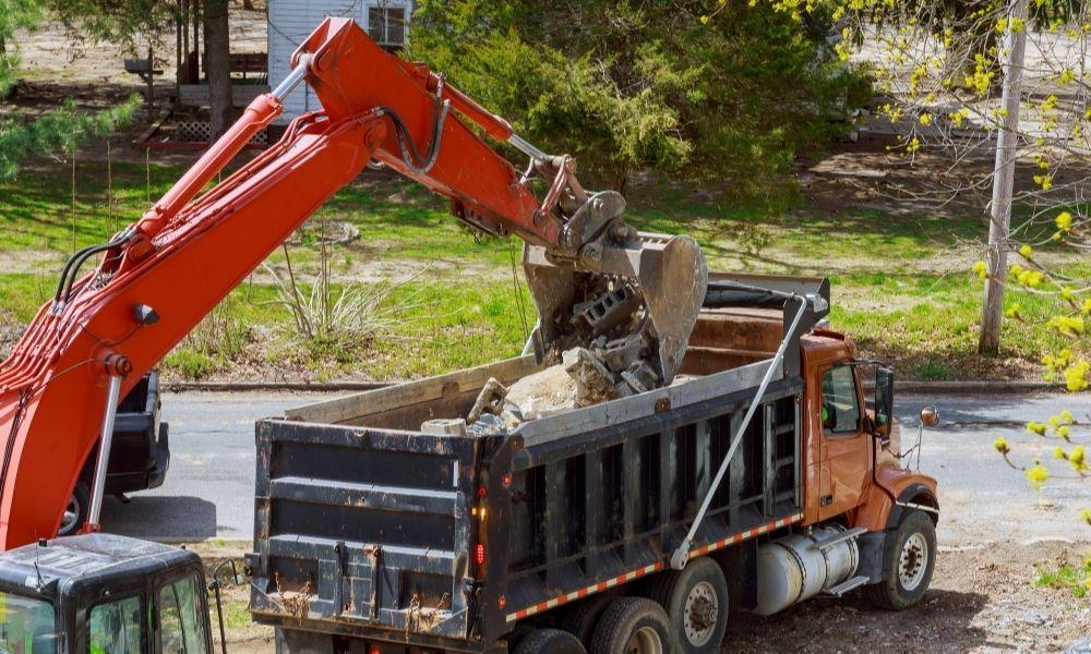 What Are the Different Types of Dump Truck Liners?